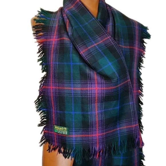 J Hanley Fringed Flannel Irish Wool Wrap Blanket Scarf Ireland Tartan Plaid Kilt - Picture 7 of 8